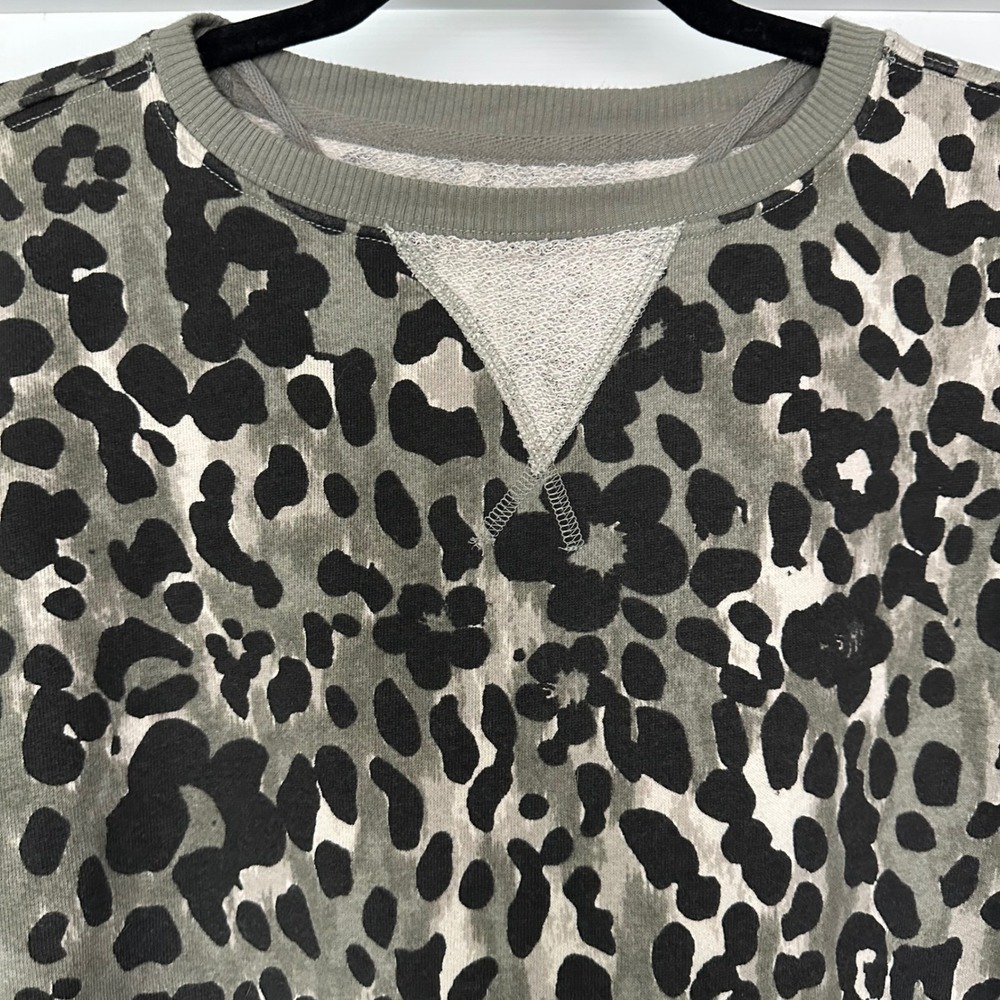 Free People We The Free Classic Printed Oversized Crewneck/Floral Cheetah Small - Picture 5 of 14